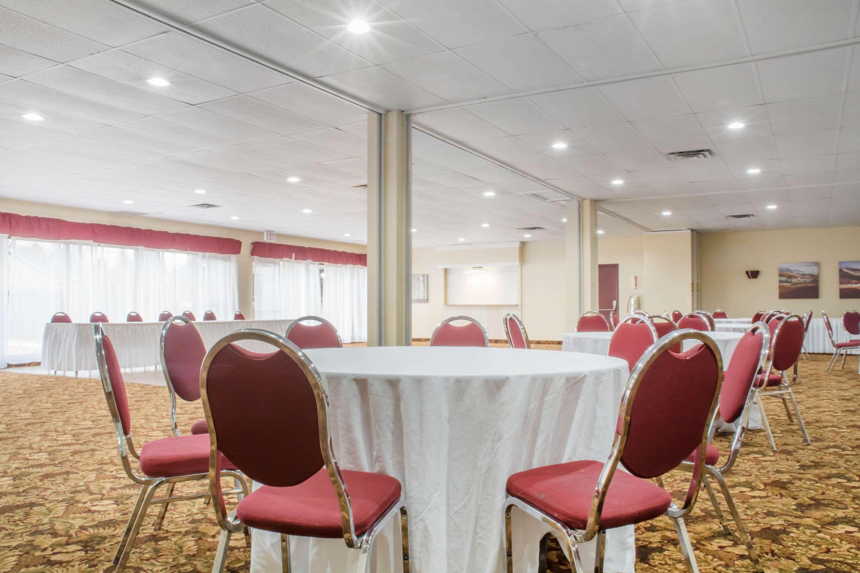 Quality Inn Bracebridge Exterior foto